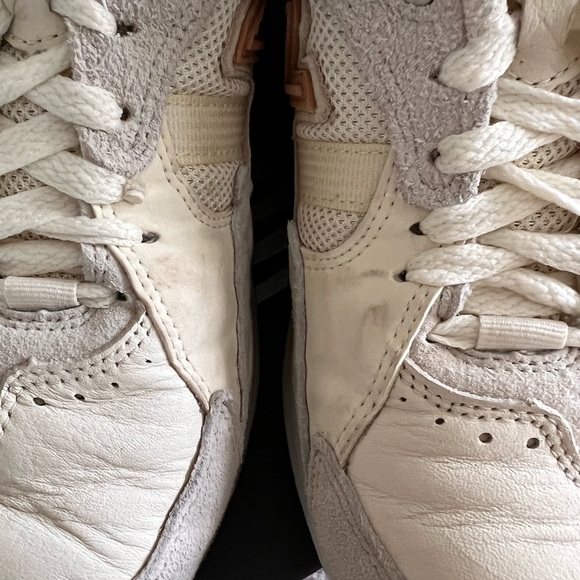 New Balance 650 x No Vacancy Inn - Picture 5 of 9